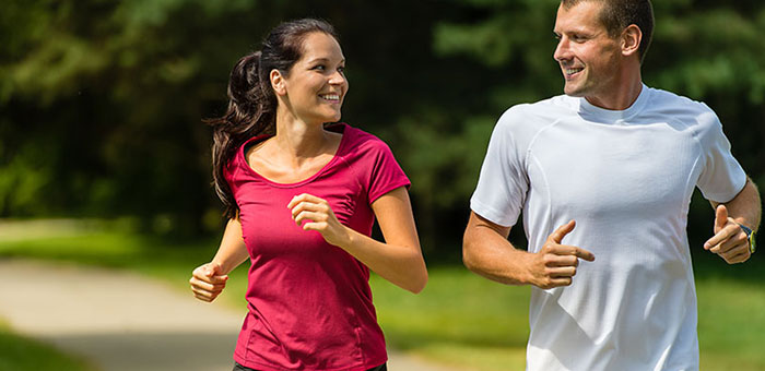 Husband and Wife out on a jog follow health advice from Boise chiropractor